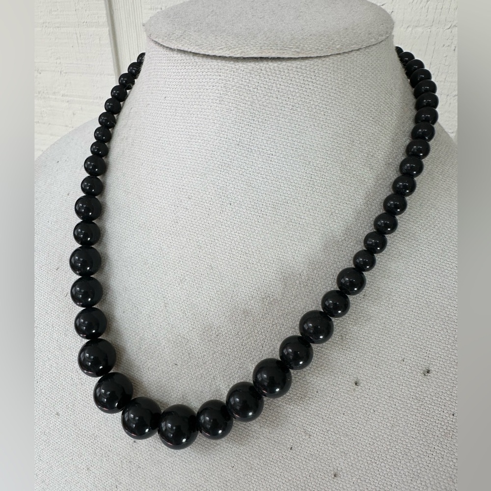 Black bubble gum style bead necklace earrings - Picture 2 of 4